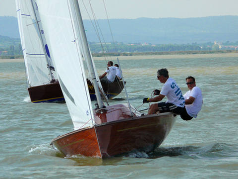 b275_EURO_20080822